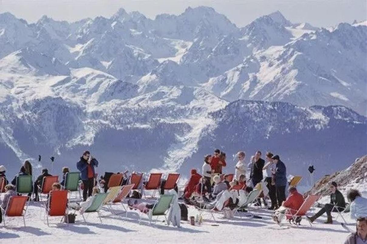 Oziare a Verbier 
1964
da Slim Aarons

Slim Aarons Edizione Limitata Estate

Villeggianti in sdraio sulle piste di Verbier, Svizzera, febbraio 1964.

non incorniciato
c stampa di tipo
stampato 2023
16×20 pollici - formato carta


Limitato a 150