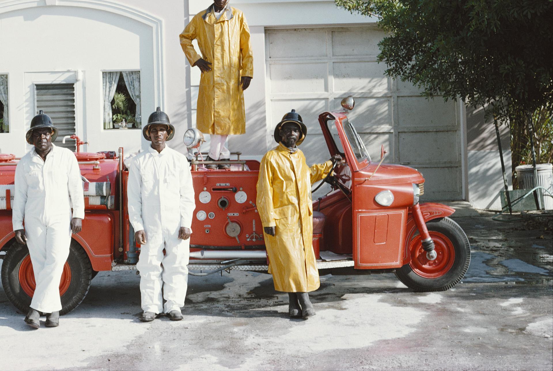 Lyford Cay Fire Service, Bahamas, Estate Edition, Portrait photographique en vente 1