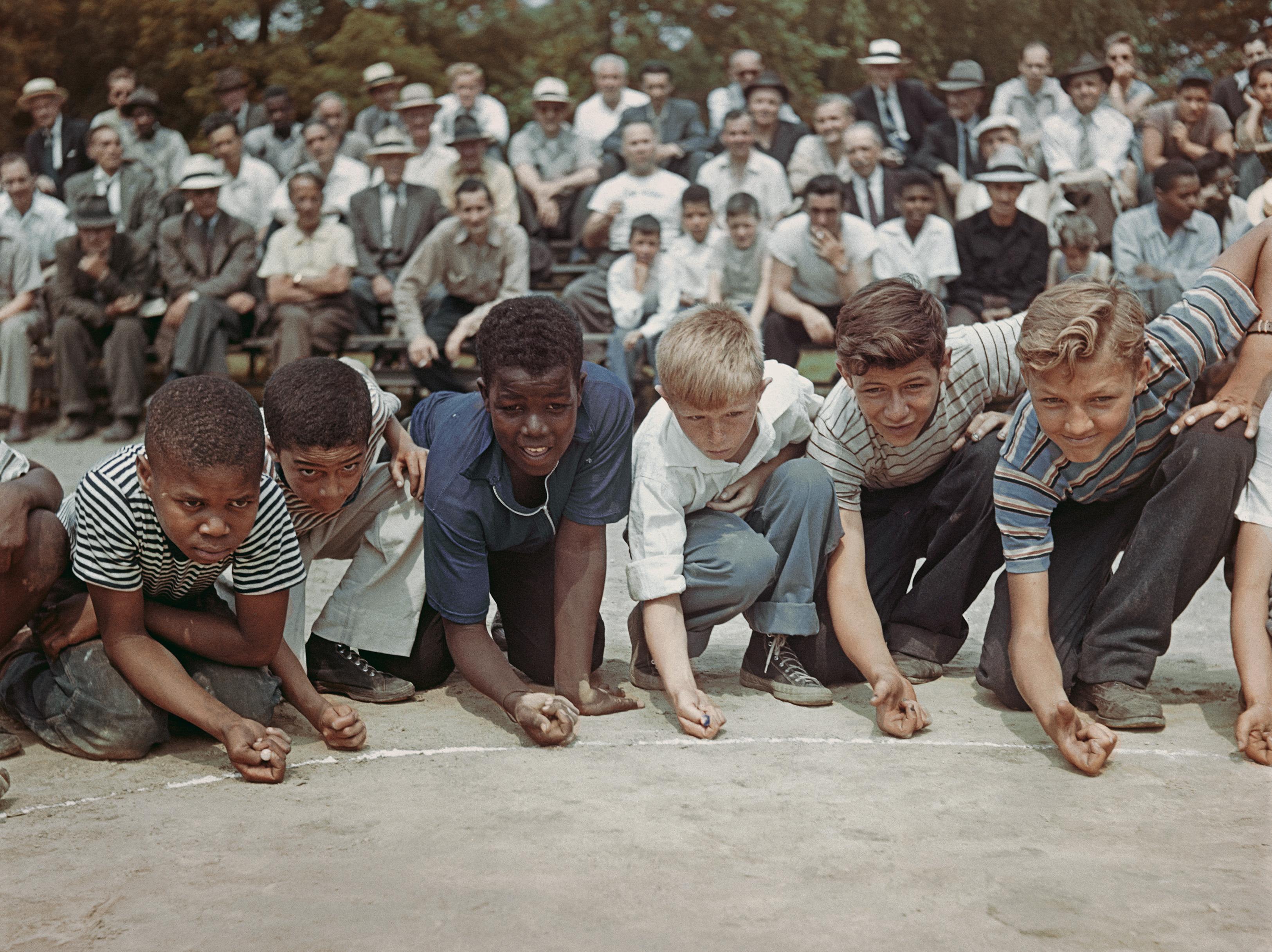 Slim Aarons Estate: Marmor Championship, gestempelter Druck