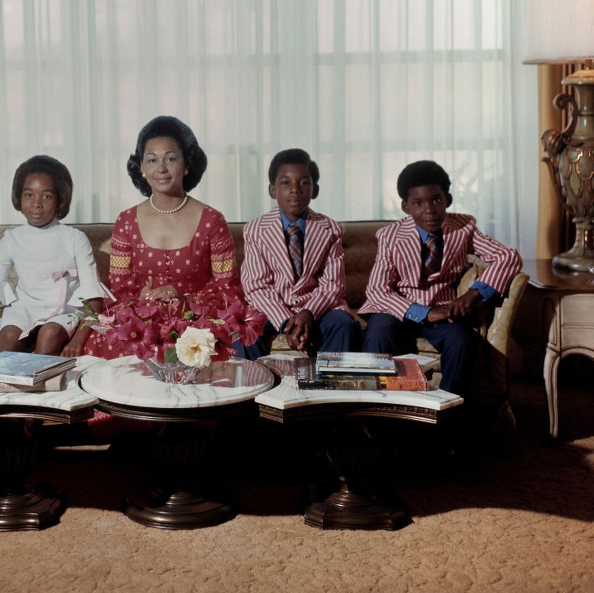 Marguerite Pindling, Bahama, Edición limitada, Fotografía de retrato en venta 1