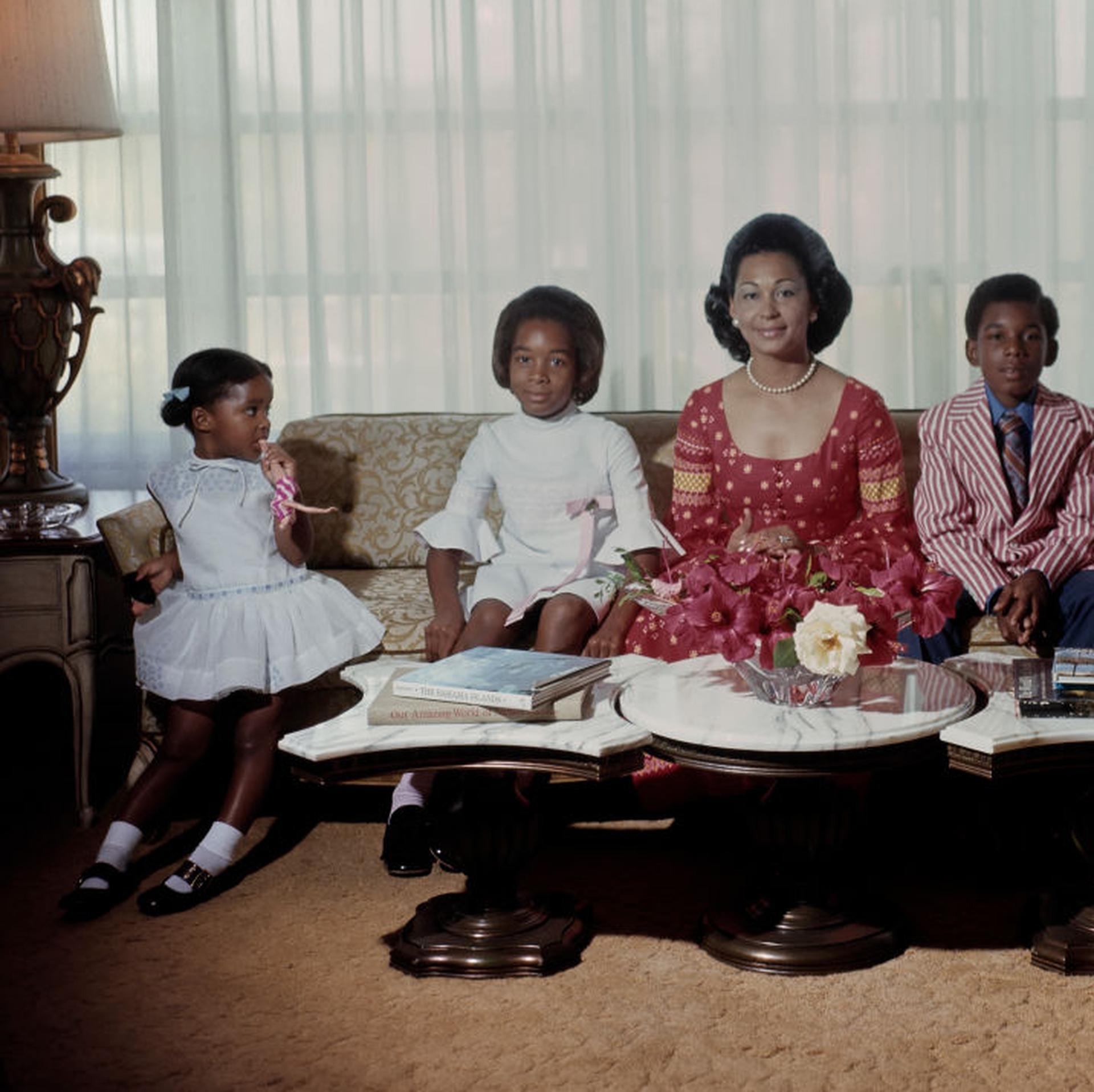 Marguerite Pindling, Bahama, Edición limitada, Fotografía de retrato en venta 2