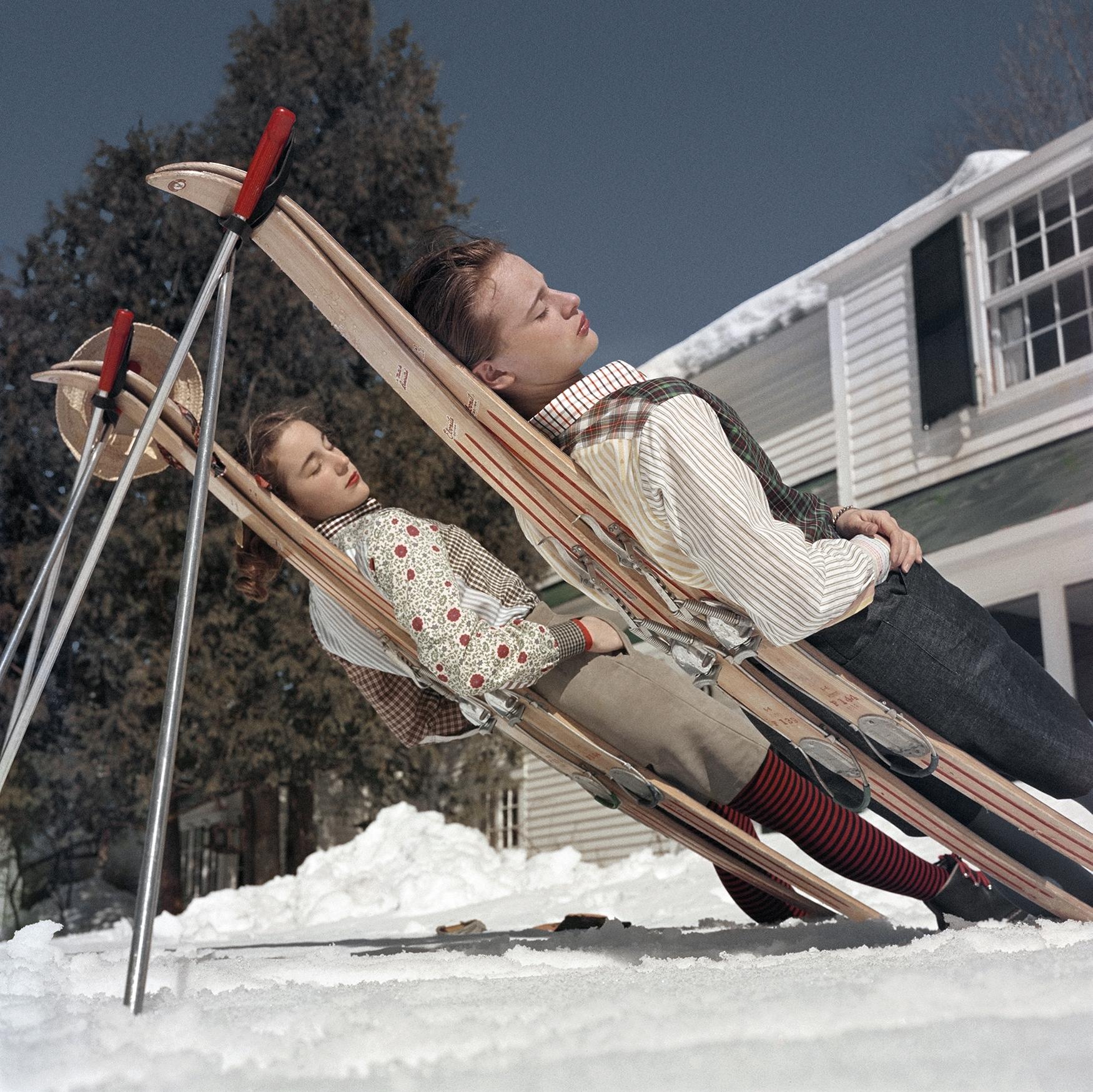 Slim Aarons Figurative Photograph - New England Skiing, Estate Edition, Mid-Century Modern Photograph