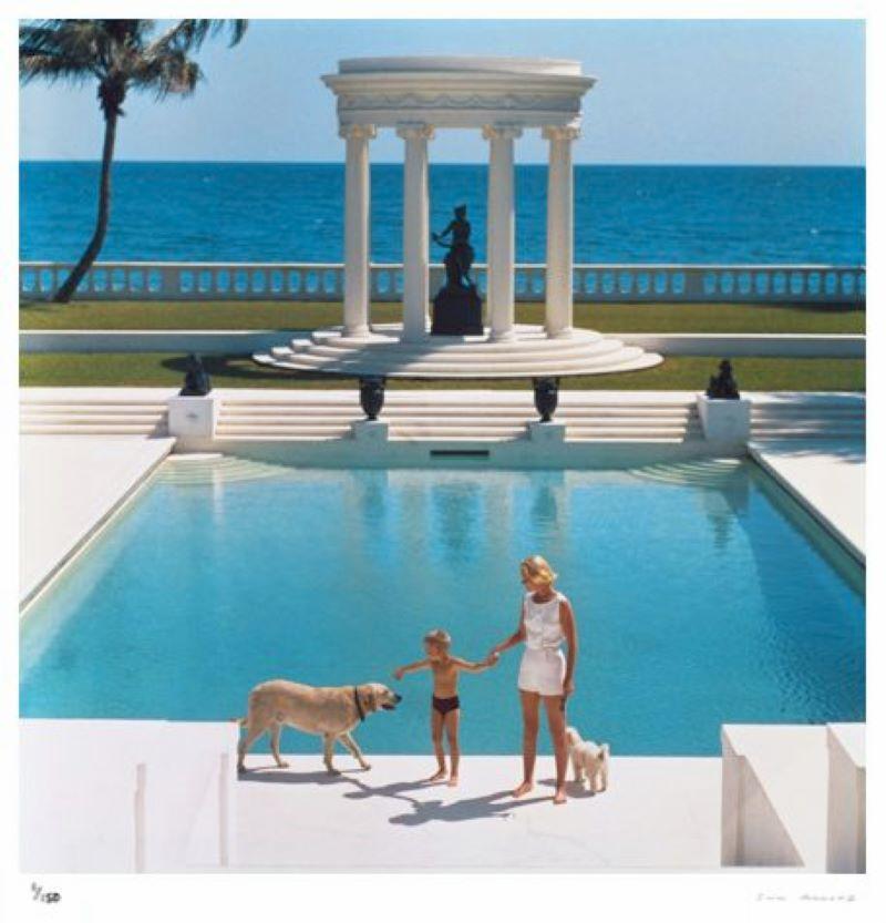 Slim Aarons Portrait Photograph – Nice Pool (1955) Limitierter Nachlass gestempelt