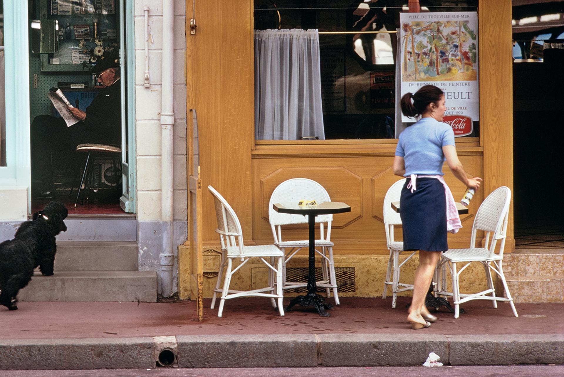 Nicely Coiffed, France, Estate Edition, Cityscape Photograph For Sale 2