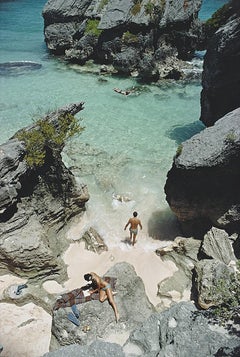 On the Beach in Bermuda - Slim Aarons, 20th century, Holidaymakers, Nude, Sea