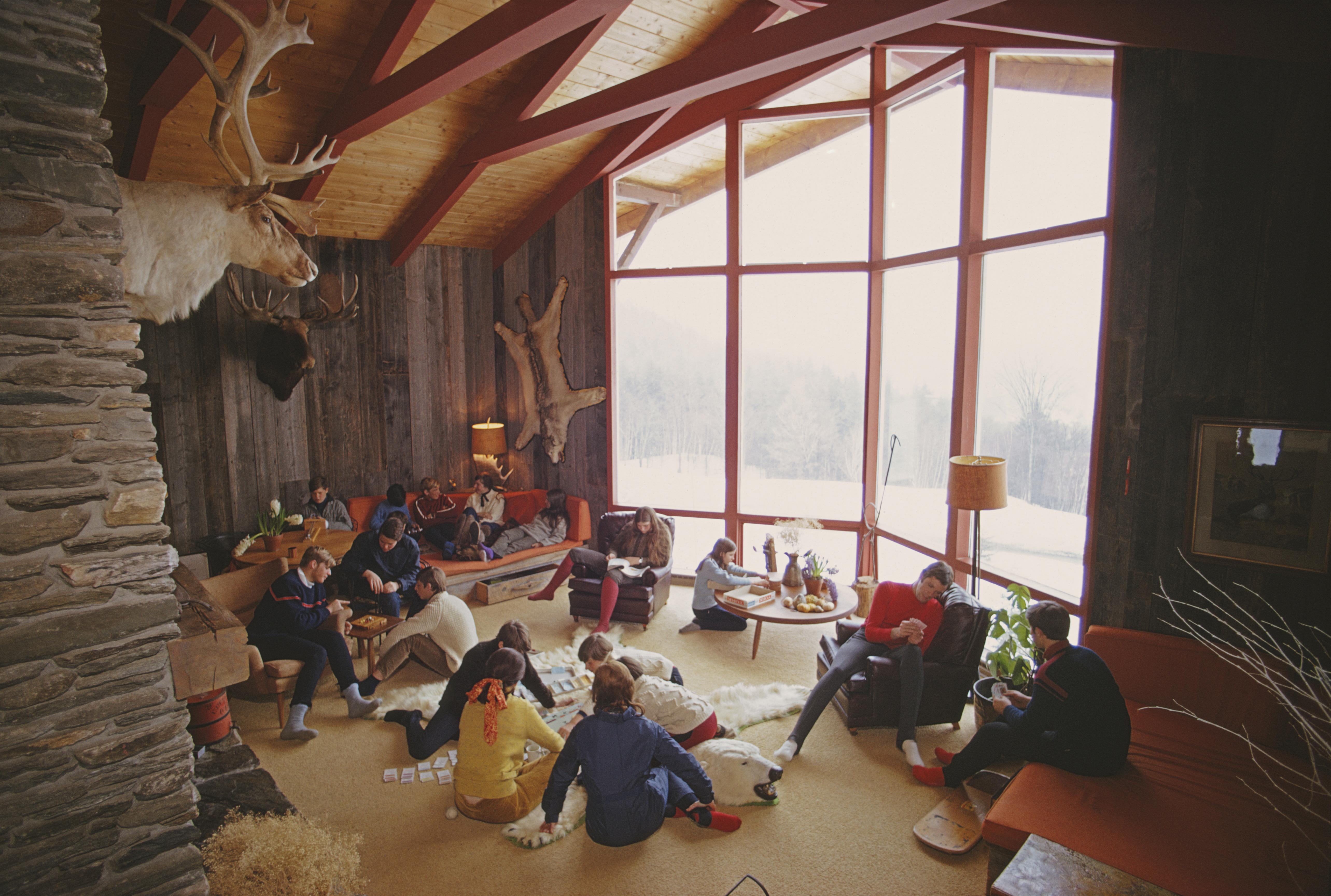 'On The Slopes Of Sugarbush' 1960 Slim Aarons Limited Estate Edition Print 

A group of people relaxing at the chalet of stockbroker A Albert Sack Jr, at the Sugarbush Mountain ski resort in in Warren, Vermont, circa 1960. (Photo by Slim