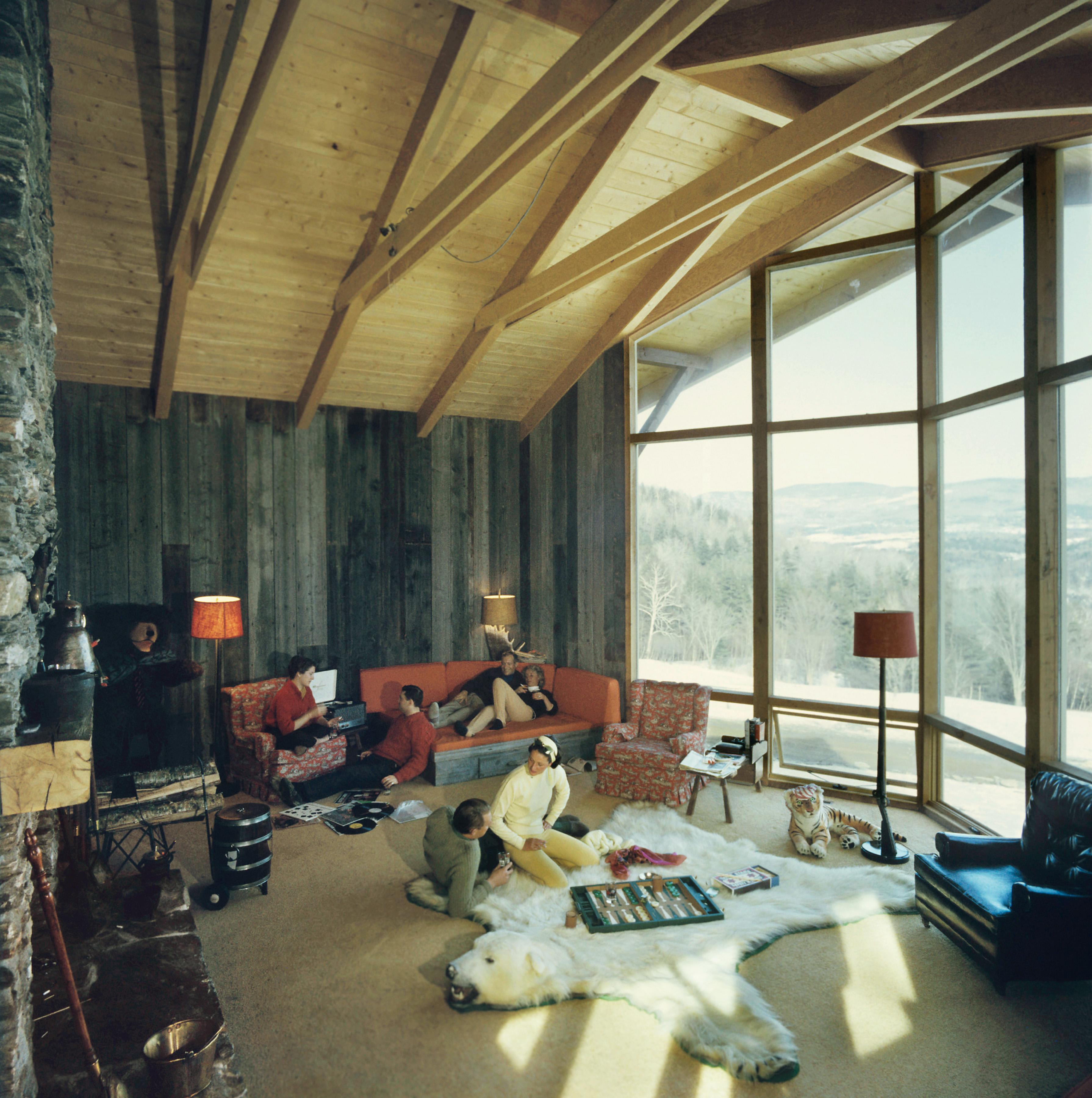 Slim Aarons Landscape Photograph – On the Slopes of Sugarbush, Nachlassausgabe