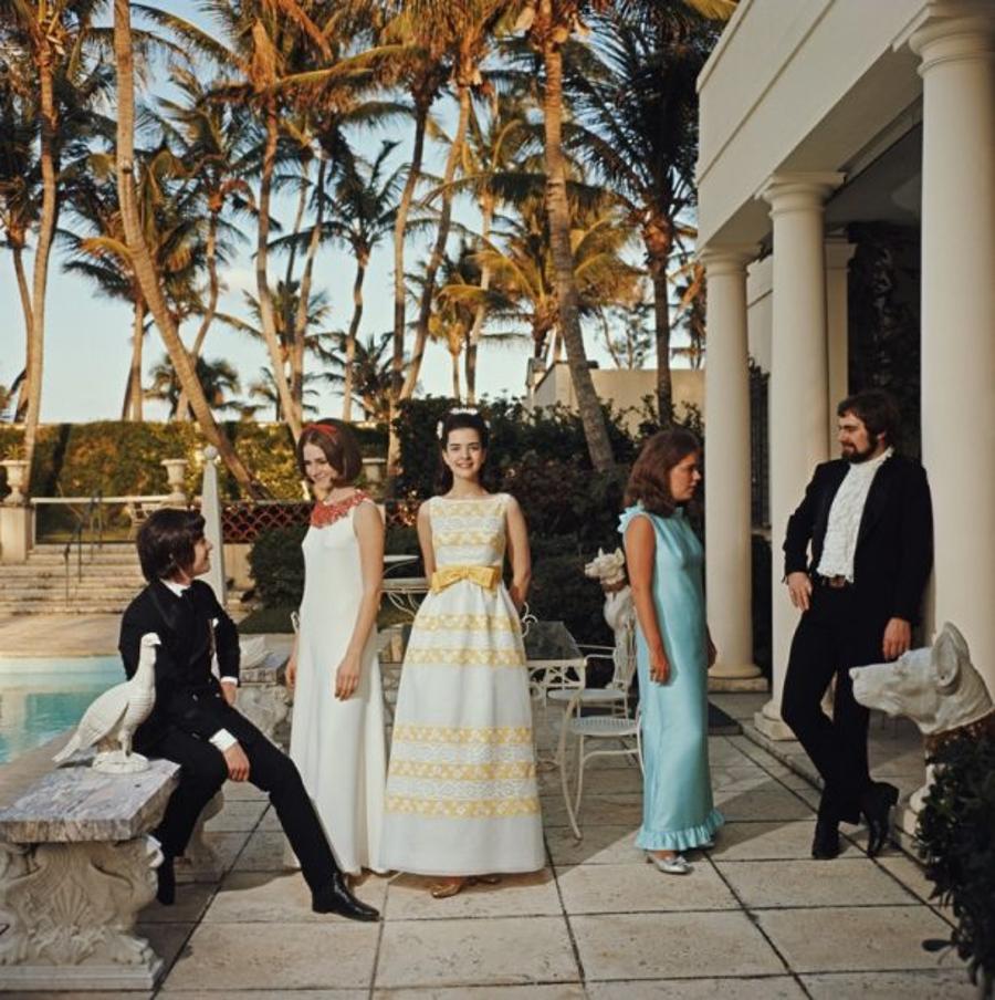 Palm Beach Debutantes 
1968
by Slim Aarons

Slim Aarons Limited Estate Edition

Young debutantes in Palm Beach, Florida, 1968. 

unframed
c type print
printed 2023
16×16 inches - paper size


Limited to 150 prints only – regardless of paper