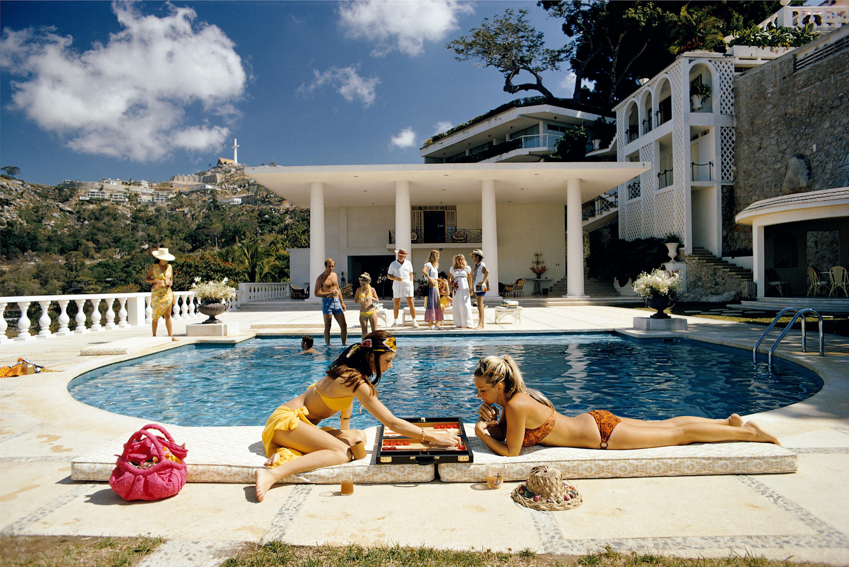 Slim Aarons Landscape Photograph - Poolside Backgammon, 1972, Midcentury Modern Photography
