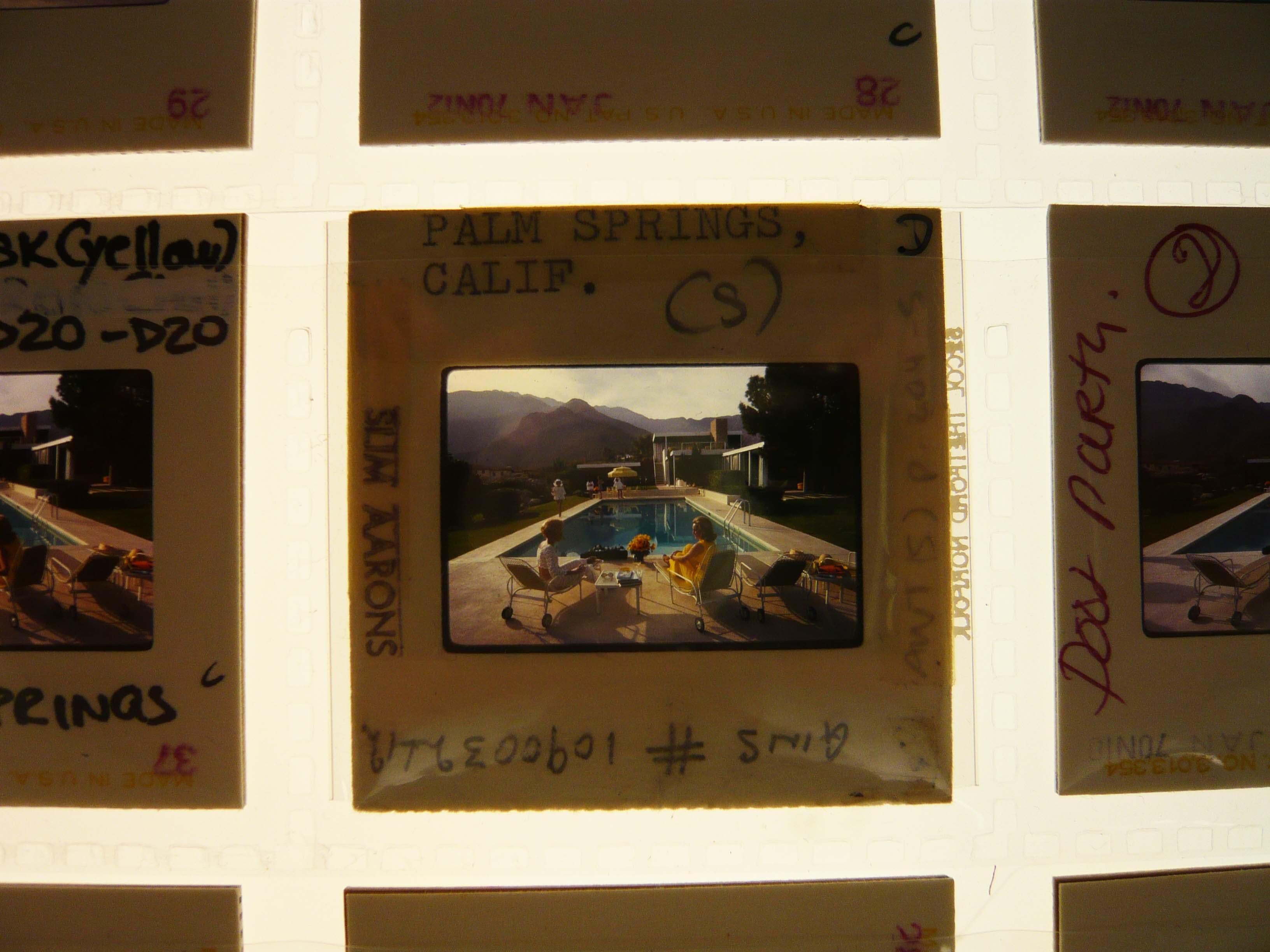 „Poolside Glamour“ von Slim Aarons, Nachlass gestempelt und limitiert, mehrere Größen im Angebot 1