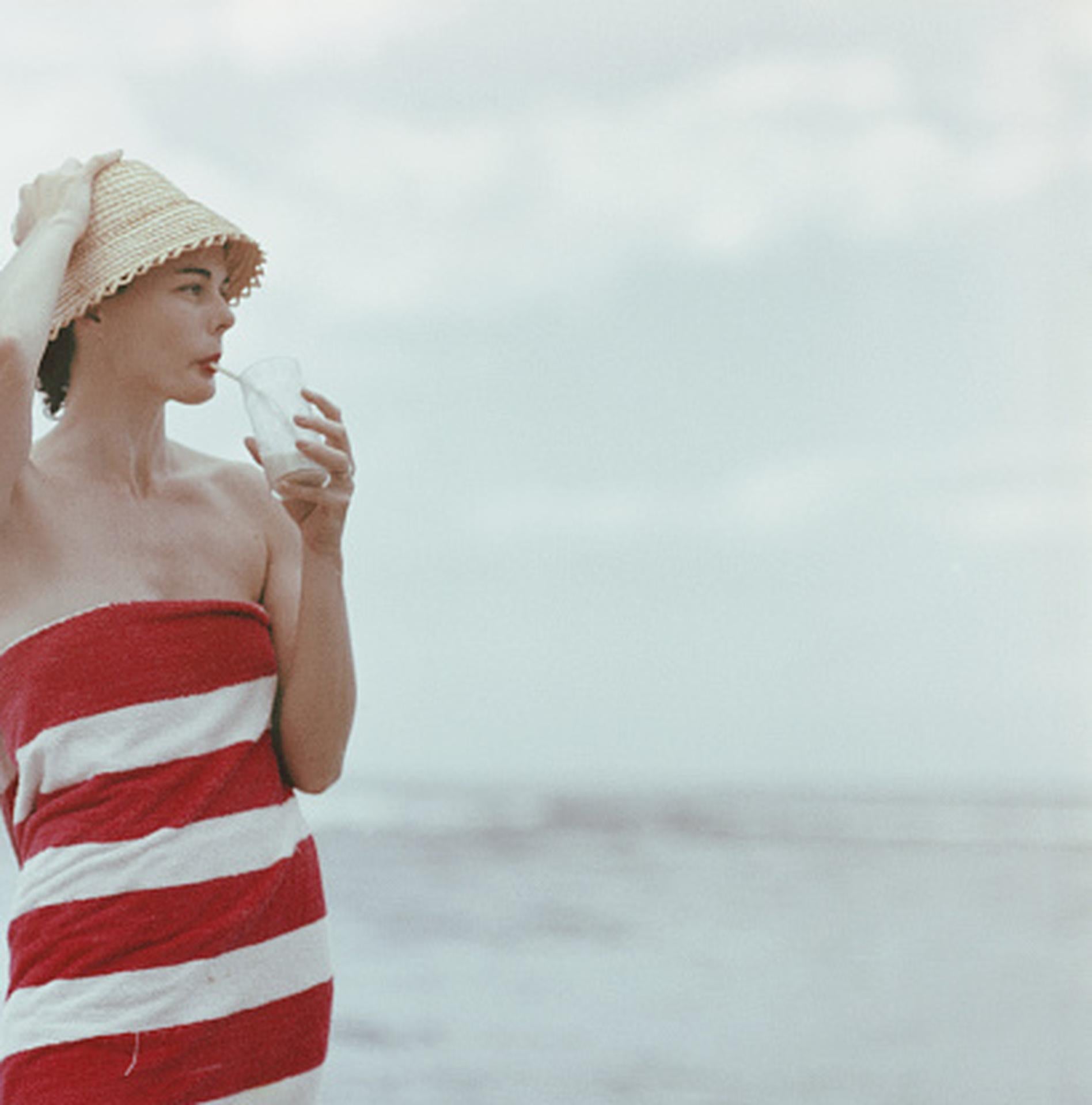 Pussyfooting, Jamaïque, édition limitée, photographie de portrait - Réalisme américain Photograph par Slim Aarons