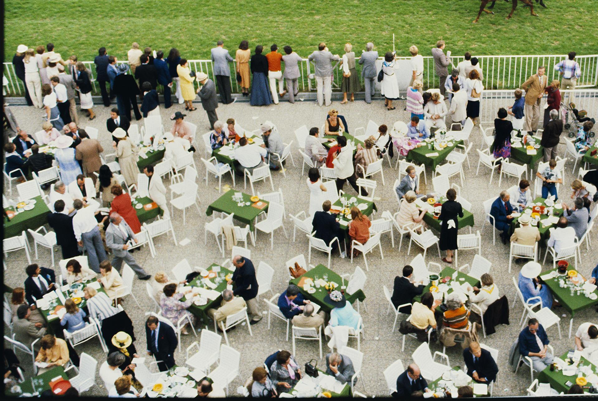 Course de chevaux à Baden Baden, Allemagne, édition limitée, photographie de paysage en vente 2