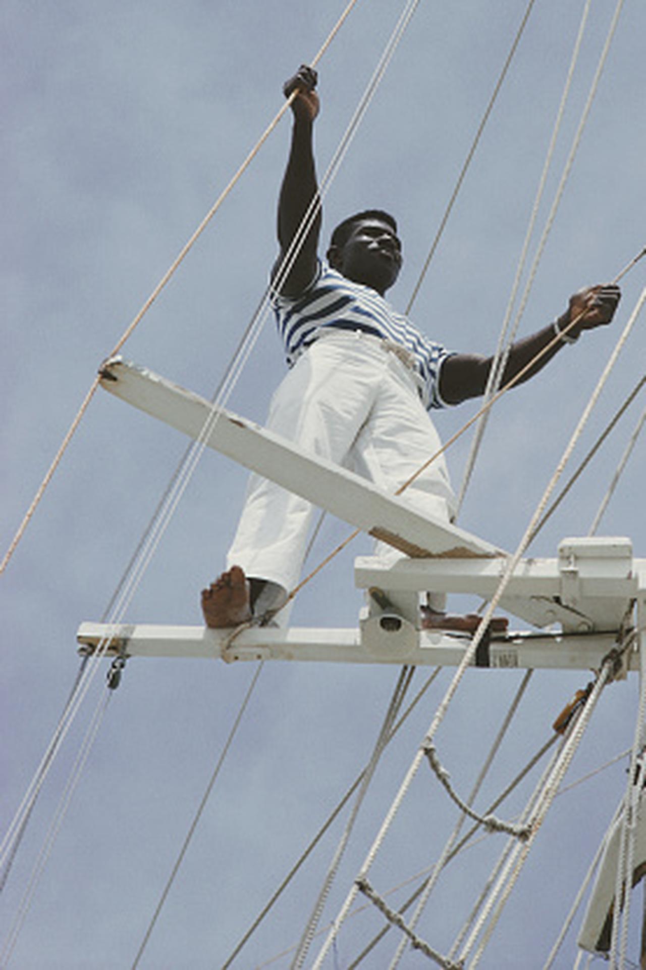 Vela a Lyford Cay, Bahamas, Edizione Estate, Ritratto Fotografico in vendita 2