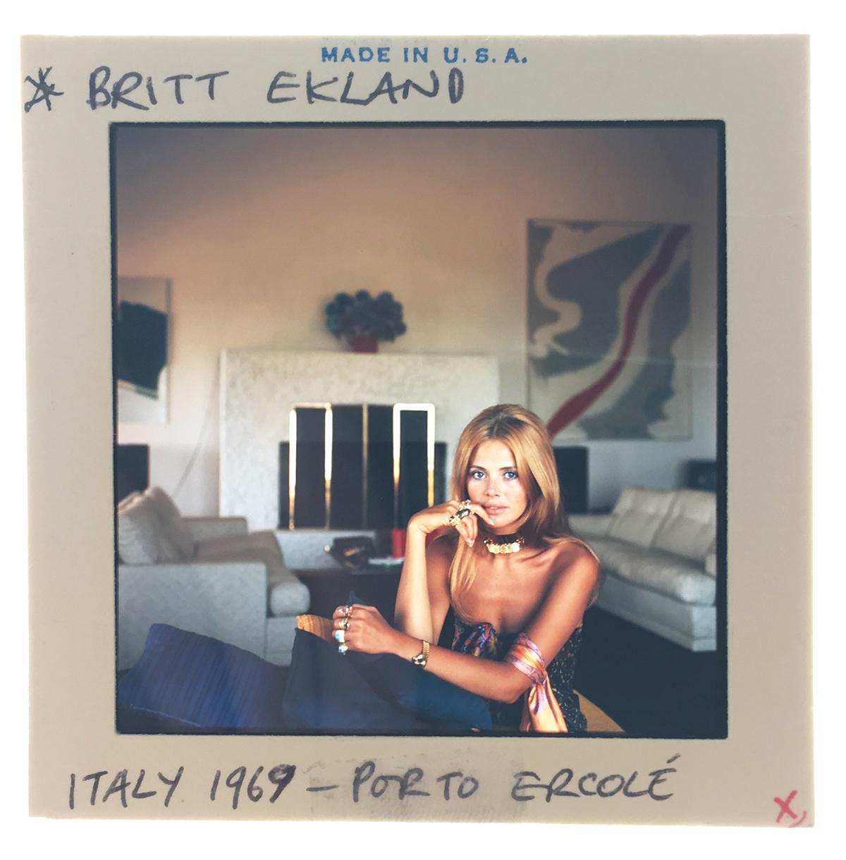 Saint-Tropez 1971 - Slim Aarons Nachlass gestempelt im Angebot 3