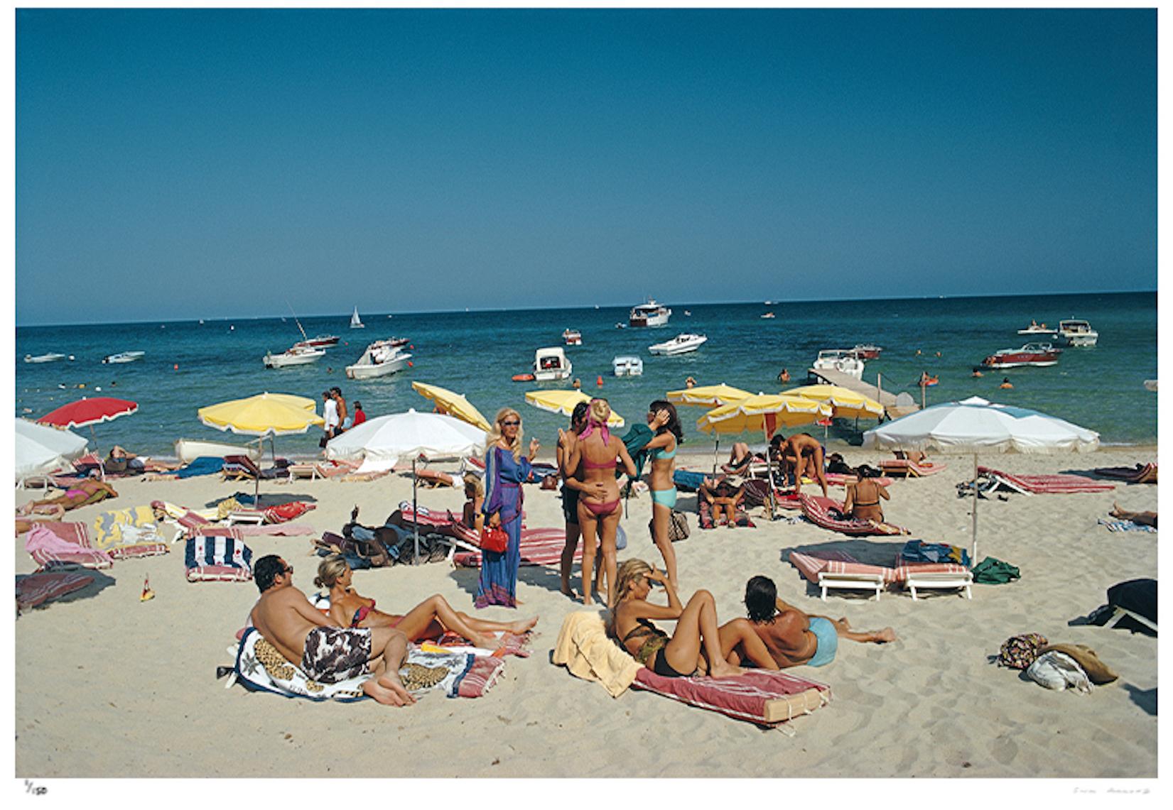 Spiaggia di Saint-Tropez 1977 - Timbro dell'azienda Slim Aarons

Bagnanti sulla spiaggia di St. Tropez, Francia, 1977.

20 x 24" pollici / 51 x 61 cm formato carta 

Collection'S con francobollo di proprietà in edizione limitata a 150 pezzi 

Foto