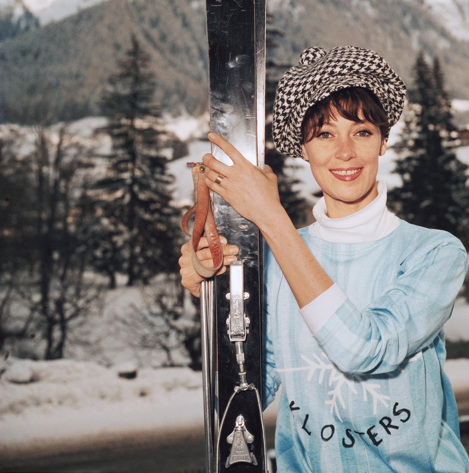 Ski Siren, Schweiz, Nachlassausgabe, Winterporträtfotografie im Angebot 2