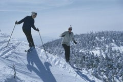 Skiers At Sugarbush Slim Aarons, Nachlass, gestempelter Druck