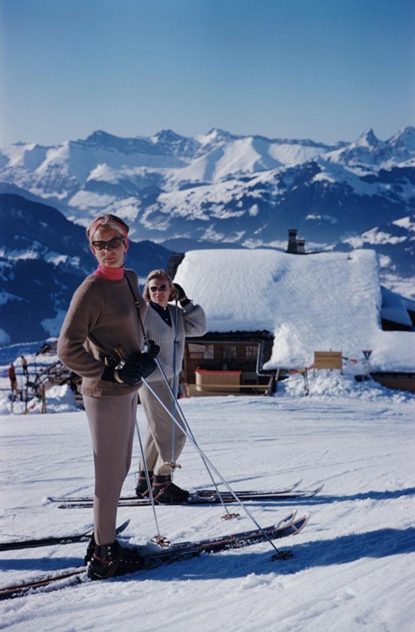 Skiers In Gstaad 
1961
by Slim Aarons

Slim Aarons Limited Estate Edition

 Skiers at Gstaad, Switzerland, March 1961

unframed
c type print
printed 2023
24 x 20"  - paper size

Limited to 150 prints only – regardless of paper size

blind embossed