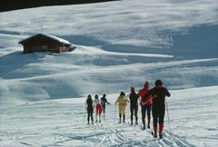 Skier in Lech Slim Aarons, Nachlass, gestempelter Druck