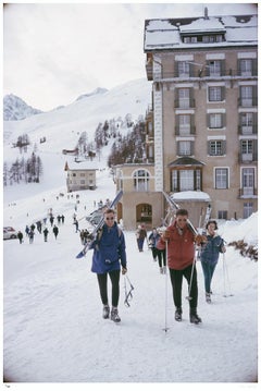Skiers in St Moritz 1963 - Slim Aarons Estate Stamped
