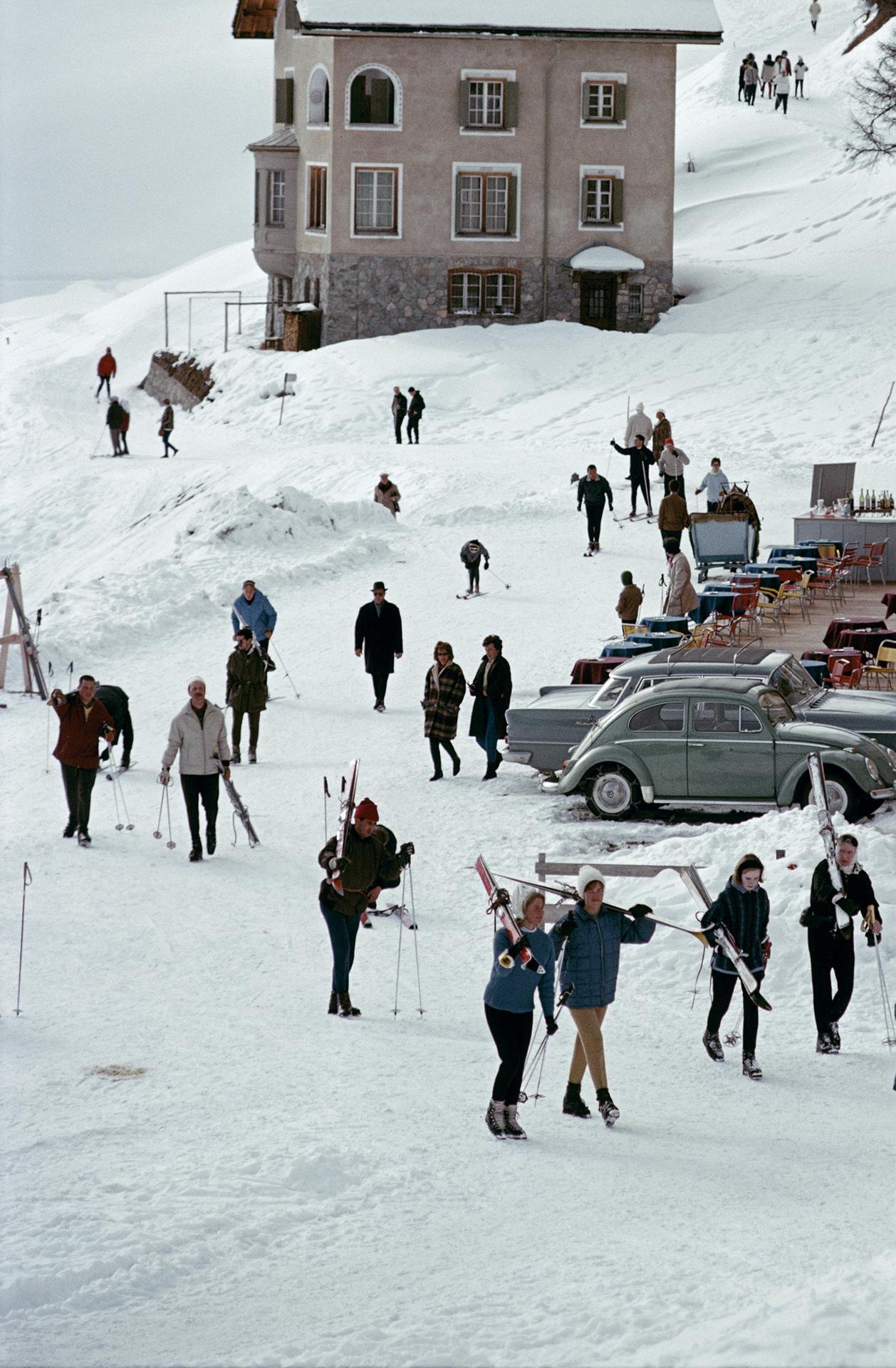 Skiers in St. Moritz, édition de succession en vente 2