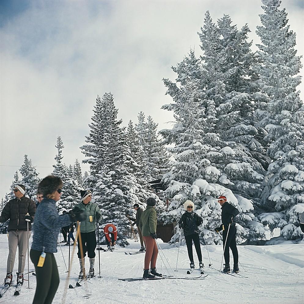 Skiing in Vail par Slim Aarons