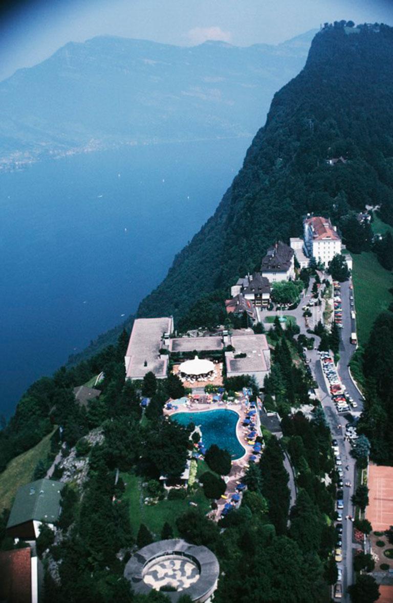 Slim Aarons, Hôtel Burgenstock sur le lac de Lucerne (édition d'État)