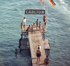 Slim Aarons 'Cannes Watersports at the Carlton' Fotografia moderna di metà secolo