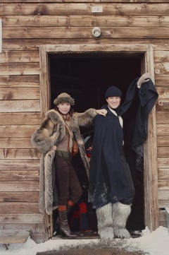 Slim Aarons "Christian de SICA et Elsa Martinelli à Gstaad".