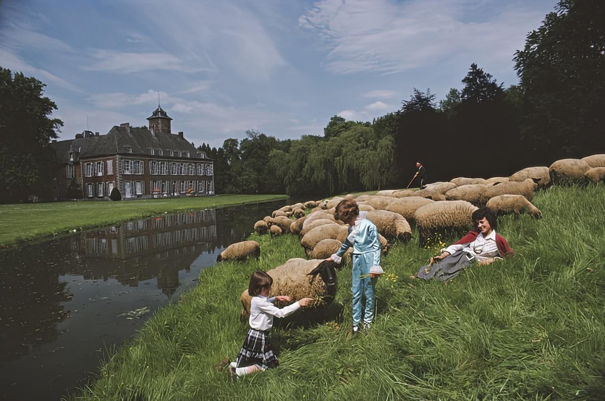 Slim Aarons
Christiane de Lichtervelde 
1979
Chromogenic Lambda Print
Estate stamped and hand numbered edition of 150 with certificate of authenticity from the estate. 

Christiane de Lichtervelde with her children Clelia and Sebastian-Charles