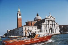 Slim Aarons 'Riva de Cipriani en Venecia' Moderno de mediados de siglo