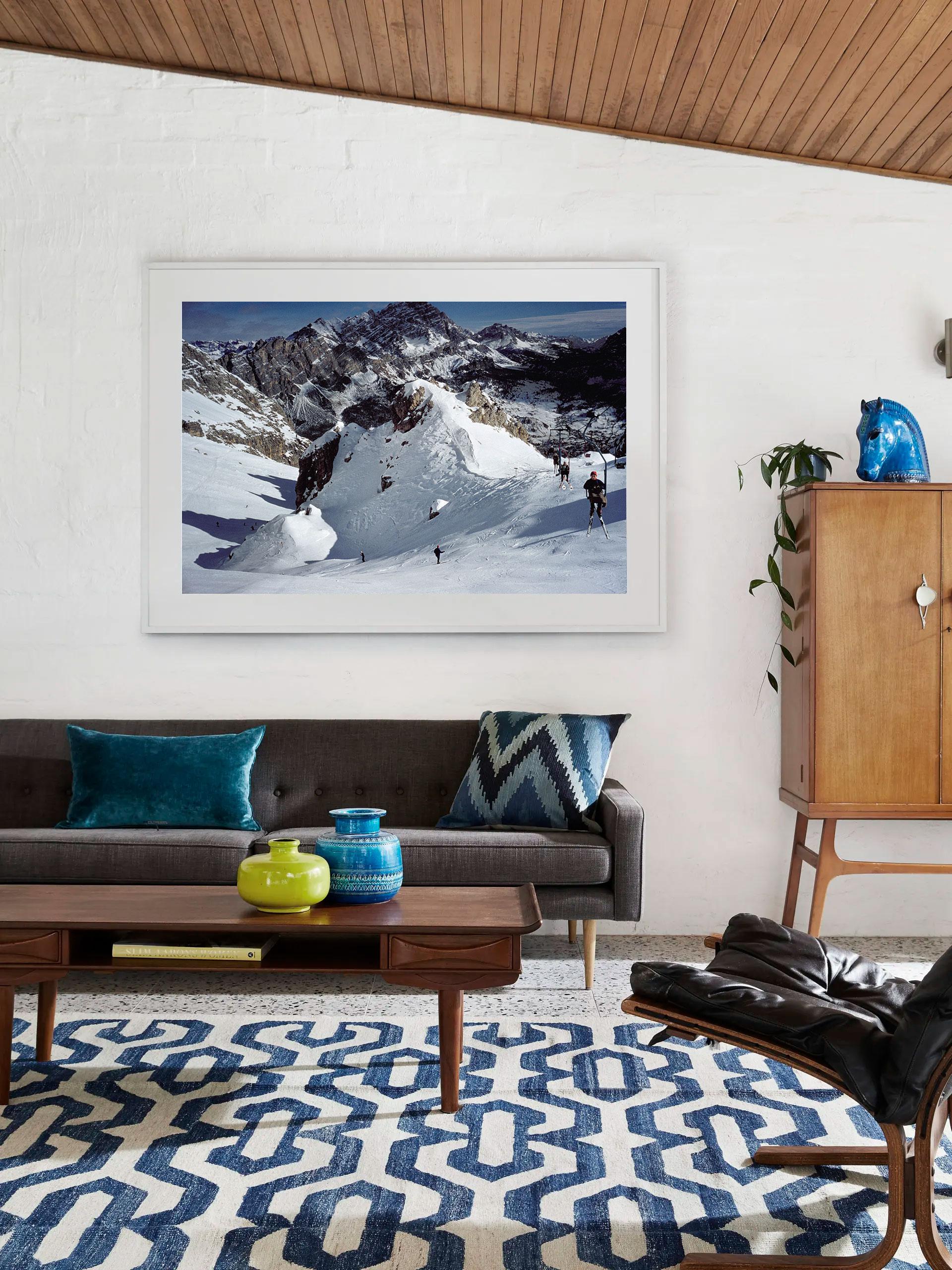 Slim Aarons Cortina d'Ampezzo - Photographie moderne du milieu du siècle dernier en vente 1