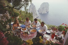 Slim Aarons 'Dining Al Fresco On Capri' Fotografia moderna del Medioevo - Cibo
