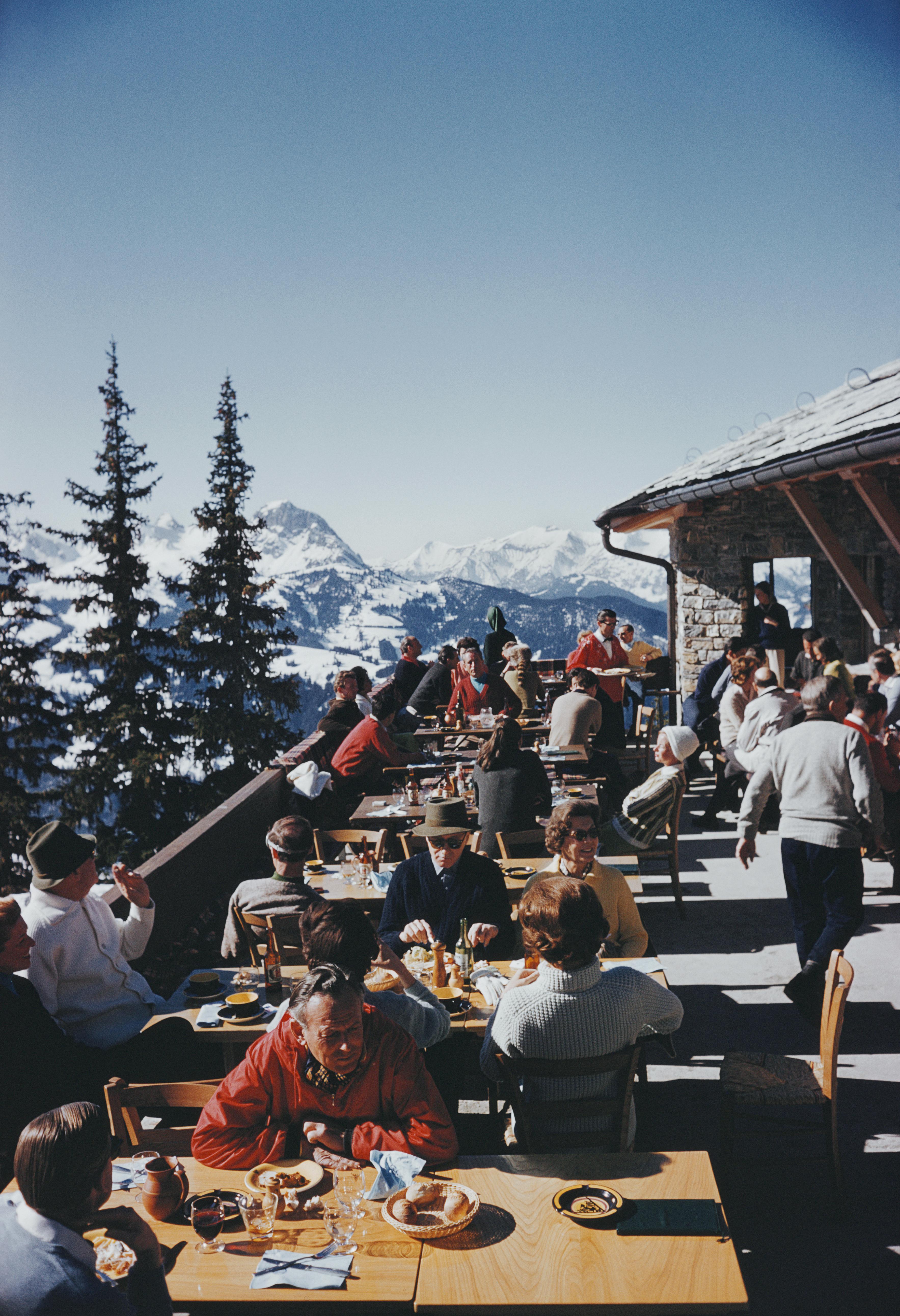 Slim Aarons, Dîner à Gstaad, Suisse