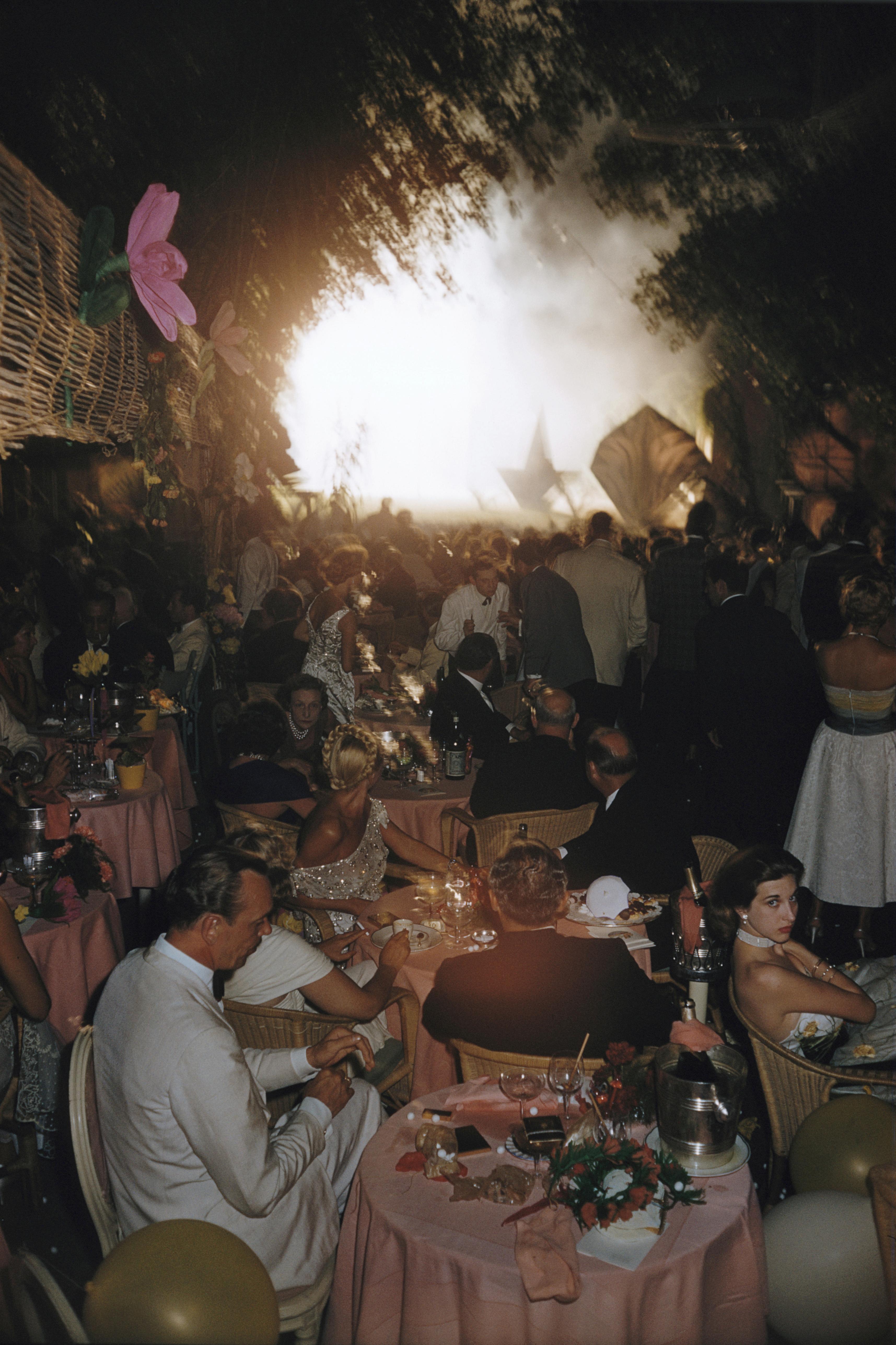 Slim Aarons 'Dining At The Excelsior' (Estate Edition)
