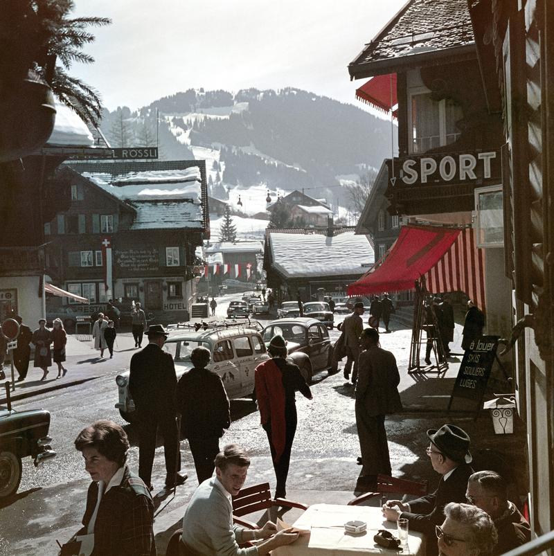 Slim Aarons Estate Edition - Gstaad Town Centre