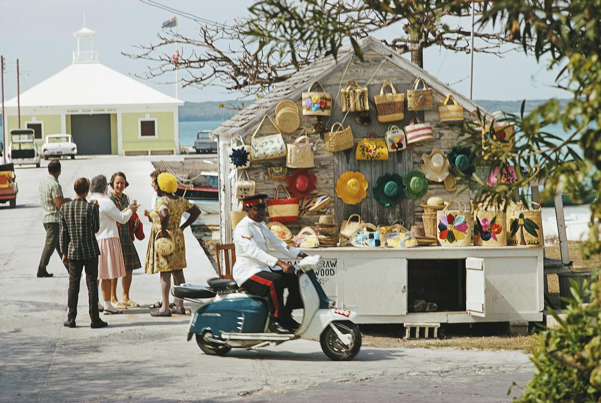 Harbour Island auf den Bahamas, 1970 

Wunderschöner Druck mit den Maßen 20 x 24" Zoll / ca. 50,8 x 60,9 cm Papiergröße. 
 
Nachlassgestempelte Collection'S Ausgabe bis 150 

Foto: Slim Aarons

Gedruckt im Jahr 2025

Begrenzt auf 150 Abzüge