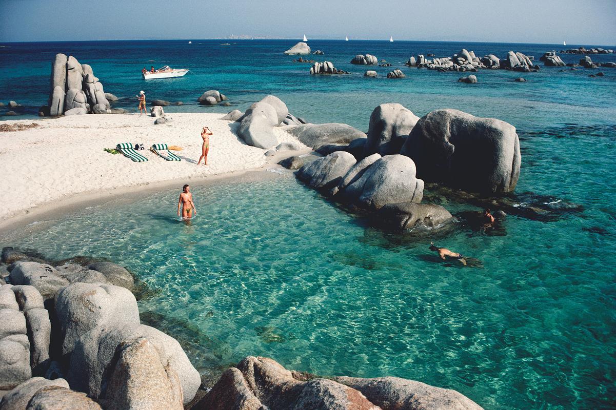 Slim Aarons Estate Print - Island Paradise 1984 - Gran formato