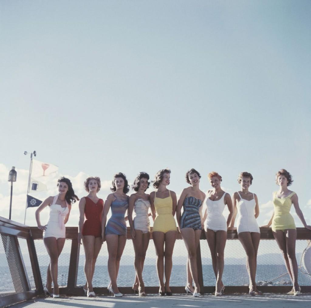 Lake Tahoe Ladies

A group of young women in their bathing suits on the Nevada side of Lake Tahoe, 1959.

Photo by Slim Aarons

Chromogenic print

Paper size 40 x 30" inches / 101 x 76 cm 

Please note that this piece is unframed – however, we offer