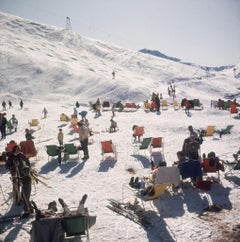 Slim Aarons Nachlassdruck - Skier bei Verbier 1964 - Übergröße