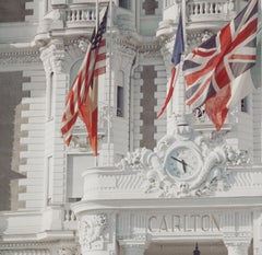 Slim Aarons Estate Print - The Carlton Hotel - Impression surdimensionnée