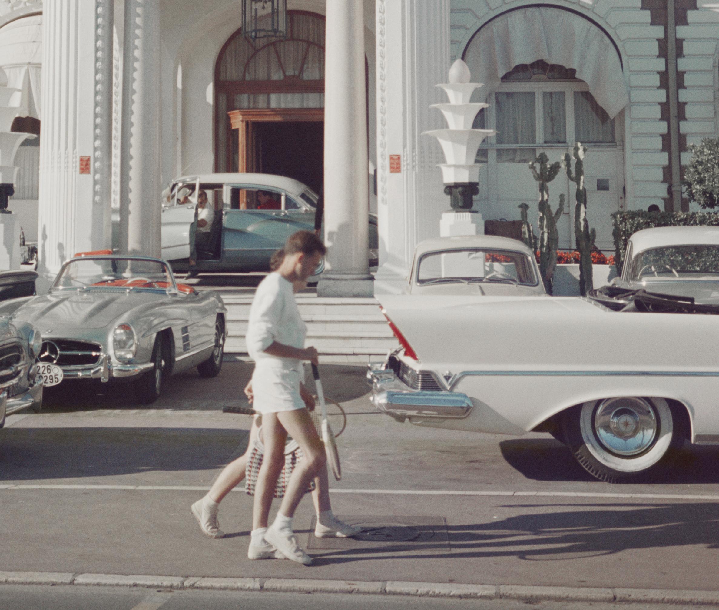 Slim Aarons Estate Print - The Carlton Hotel - Oversize print

The entrance to the Carlton Hotel, Cannes, France, 1958. 
(Photo by Slim Aarons)


Chromogenic print
paper size 40 x 40