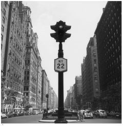 Slim Aarons Nachlassstempel Auflage - New York Lights 1953