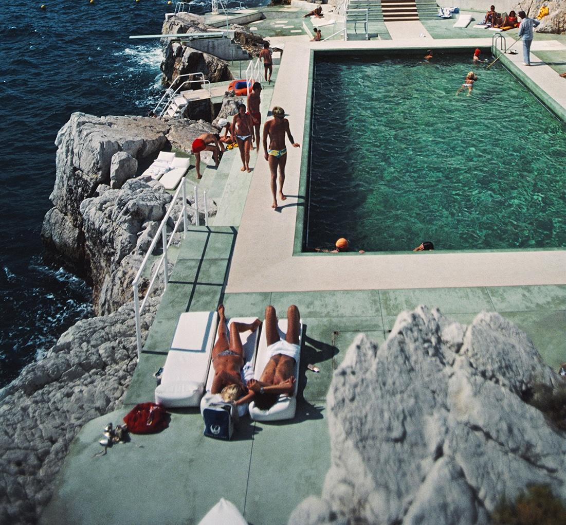 Slim Aarons „ Hotel du Cap Eden-Roc, Antibes“, Moderne Fotografie der Mitte des Jahrhunderts im Angebot 1