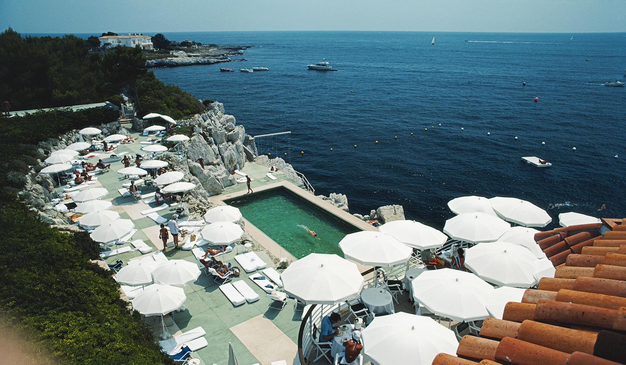 Slim Aarons, "Hotel Du Cap-Eden-Roc" Photographie moderne du milieu du siècle dernier