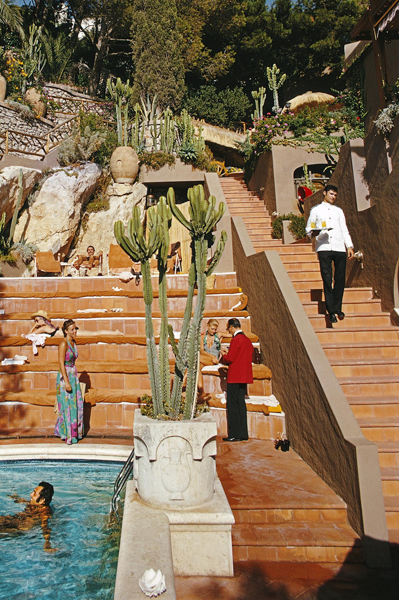 Slim Aarons „Hotel Punta Tragara, Capri“ (Edition aus dem Nachlass vonlim Aarons) im Angebot 5