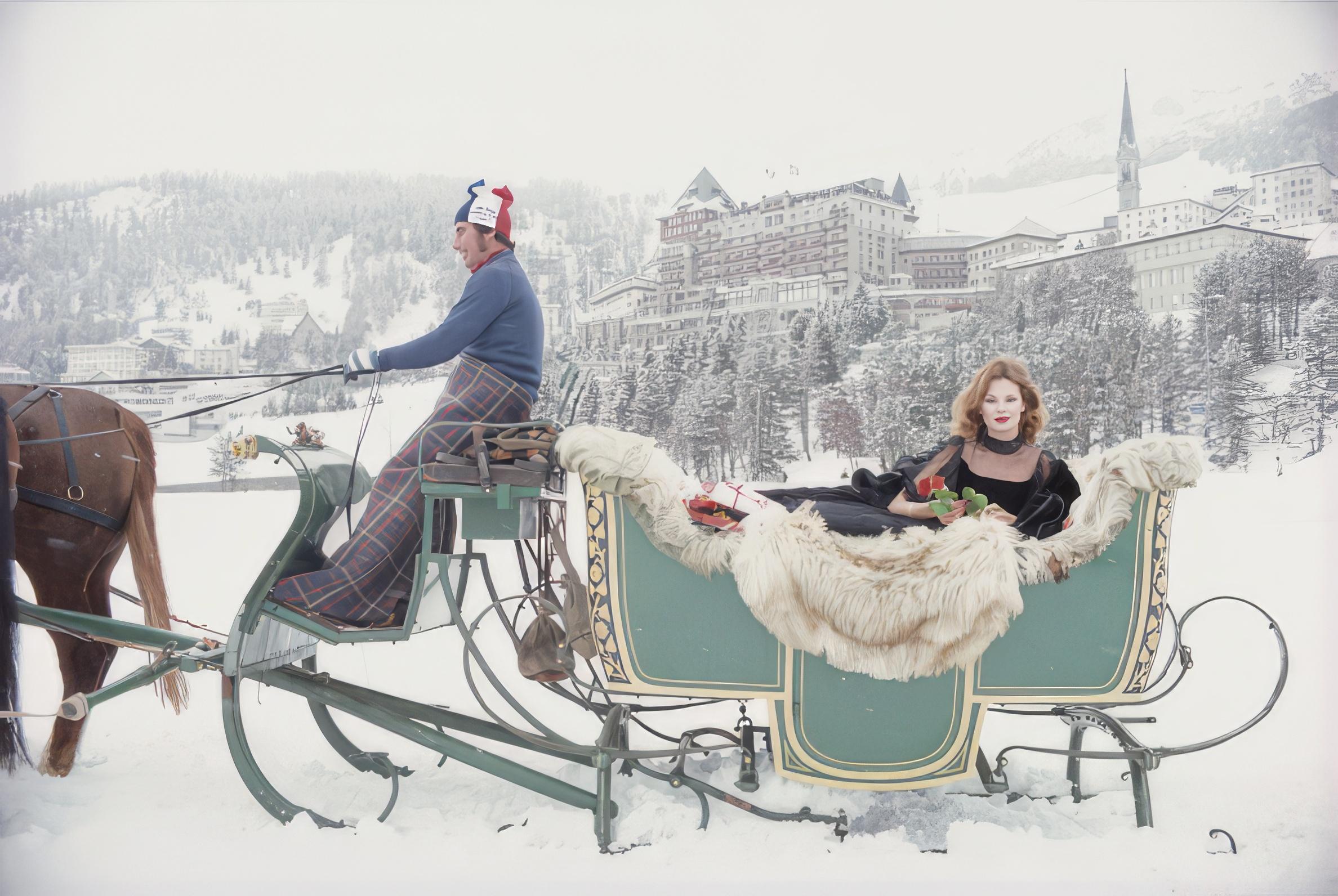 Slim Aarons
Karen Davis
1978 (impreso posteriormente)
Impresión C
Edición sellada y numerada a mano de 150 ejemplares con certificado de autenticidad de la propiedad.   

La cantante de ópera estadounidense Karen Davis llega al Hotel Palace en un