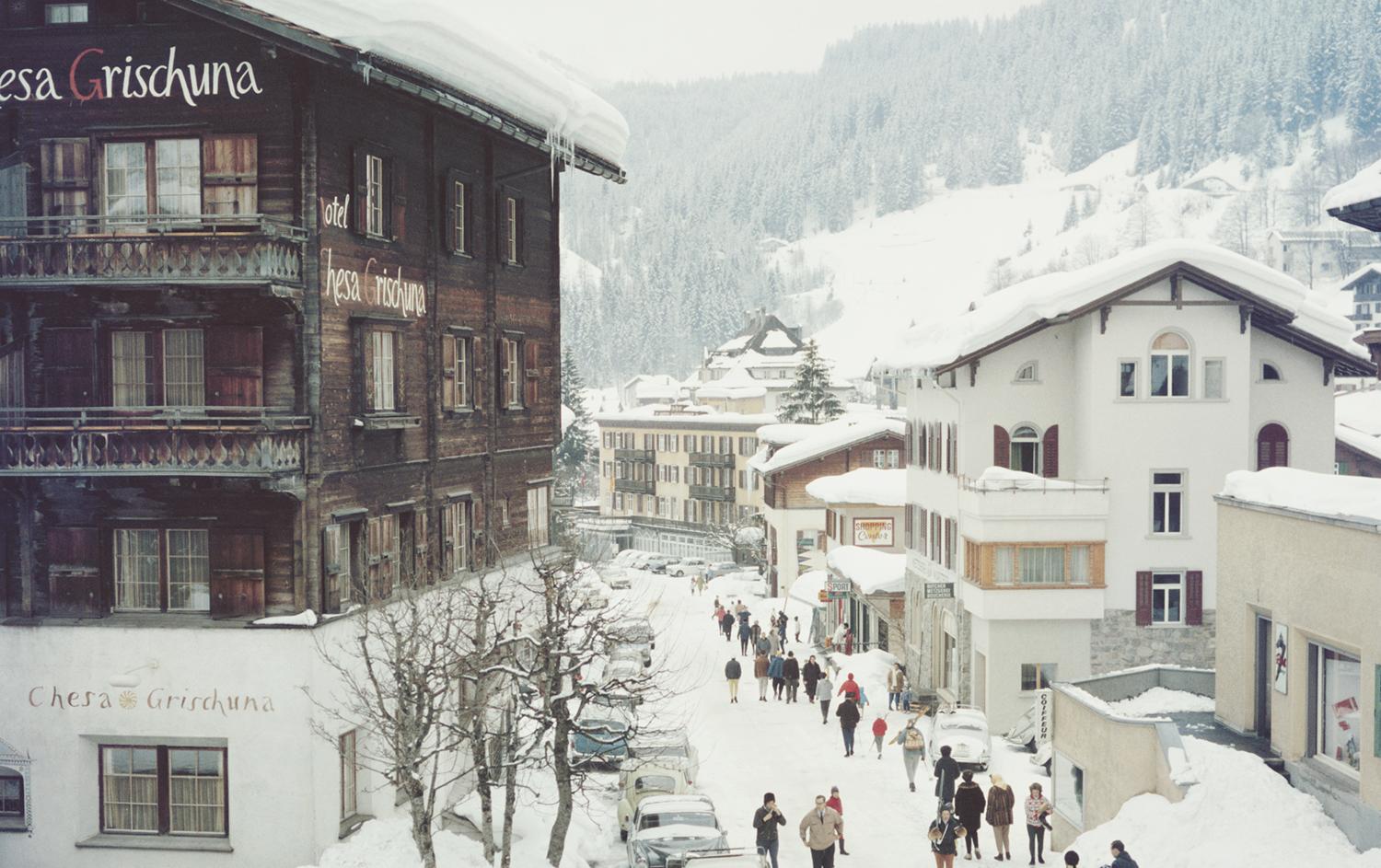 Slim Aarons - Klosters - Estate Stamped For Sale 1