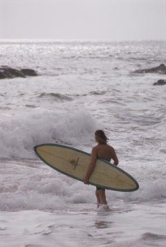Slim Aarons "Laguna Beach Surfer" (surfeur de Laguna Beach)  (Edition Estate)