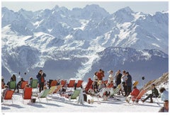 Slim Aarons „Lounging In Verbier“ – Ungerahmter Druck in limitierter Auflage mit Stempel des Nachlasses